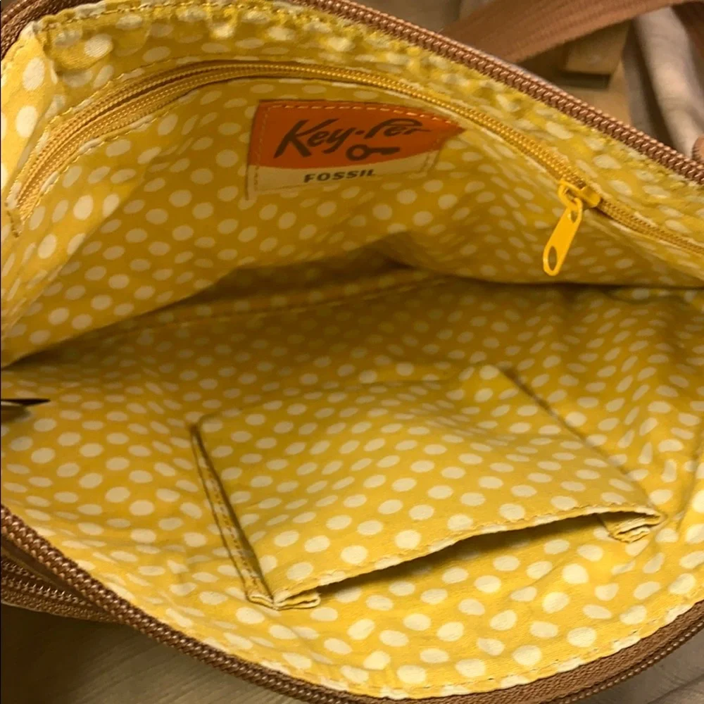 Fossil flower pattern/ leather crossbody bag Fun!